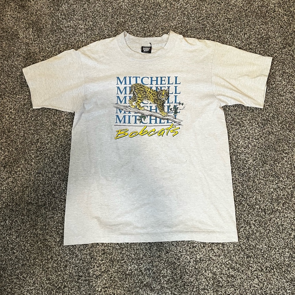 Single stitch nature tee